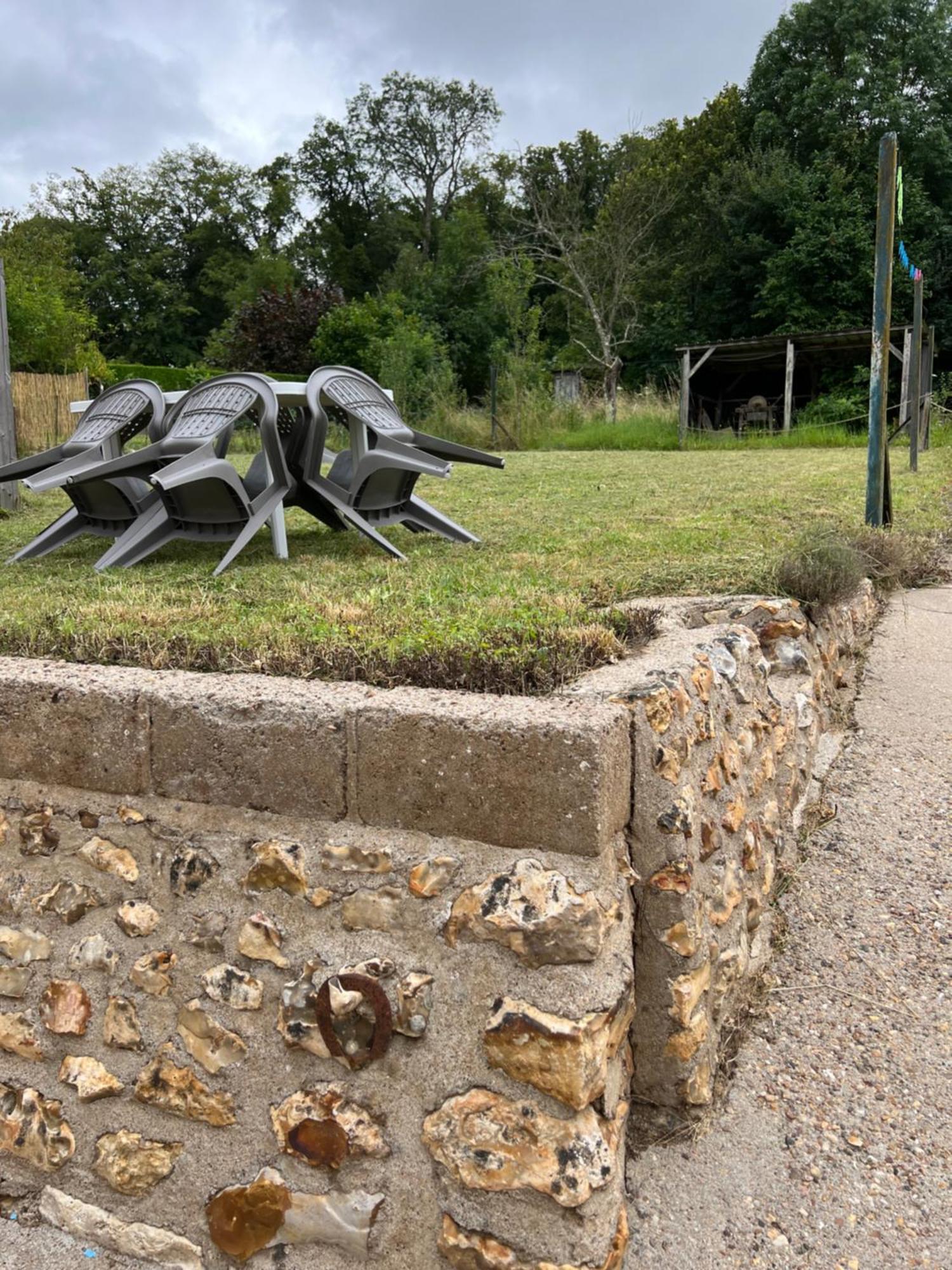 Le Campagnard Vintage Bourguignon Vila Saint-Prive Exterior foto